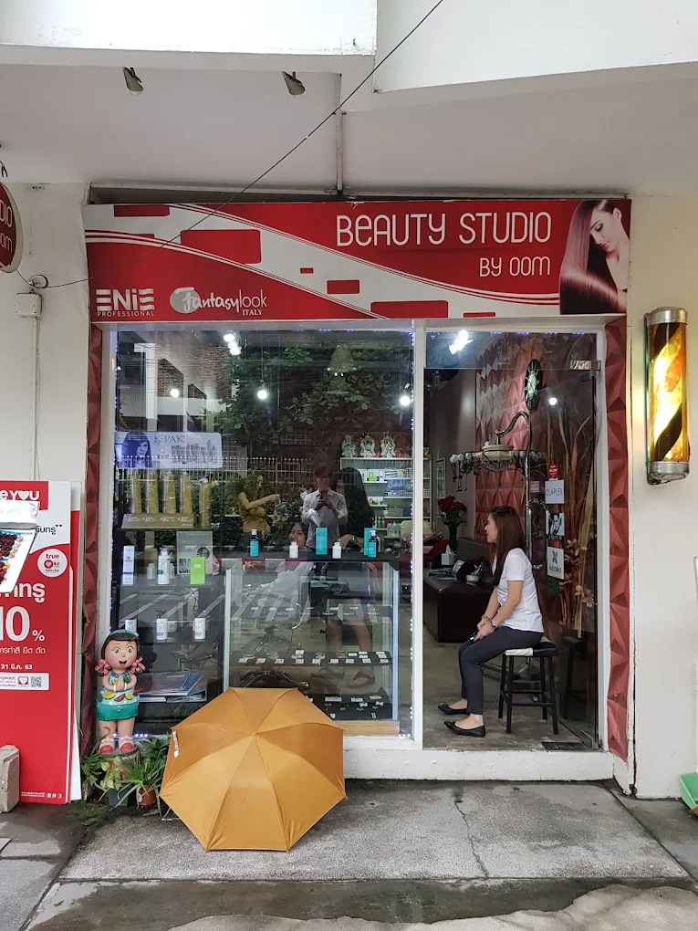 Beauty studio by oom